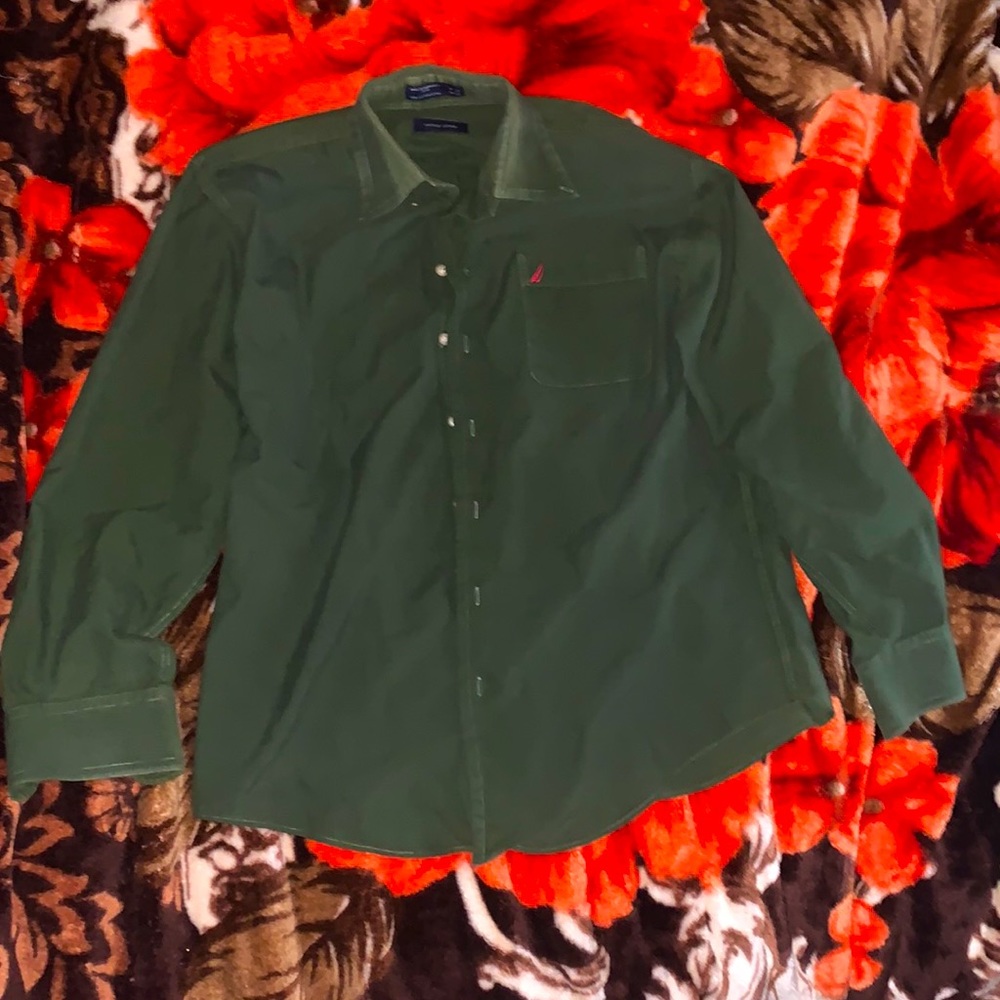 Men’s (Naticua) “green” long sleeve dress shirt(m)